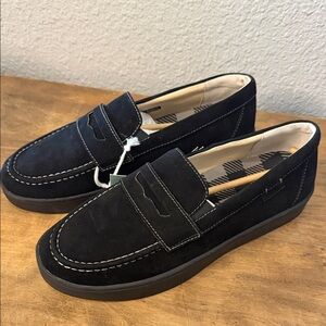 Women’s Revitalign Black leather Loafers Malibu Penny size 10 D NWT